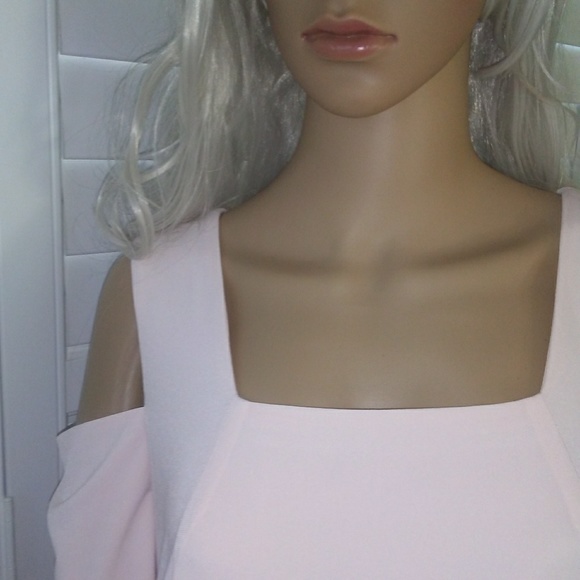 Calvin Klein Dresses & Skirts - Calvin Klein cold shoulder blush pink sheath dress